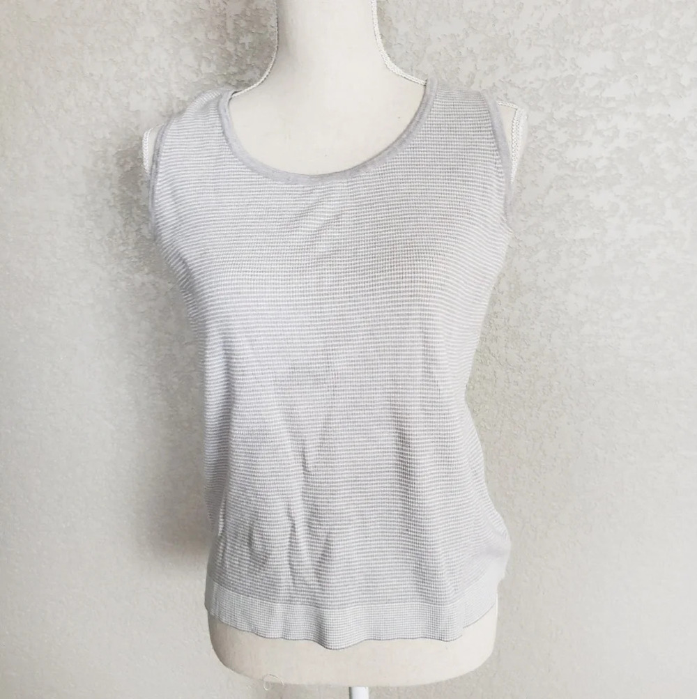 St. JOHN tank top.